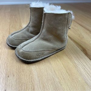 Baby Girls Ugg Boots Size Large OR Babies 1-2 Years Old